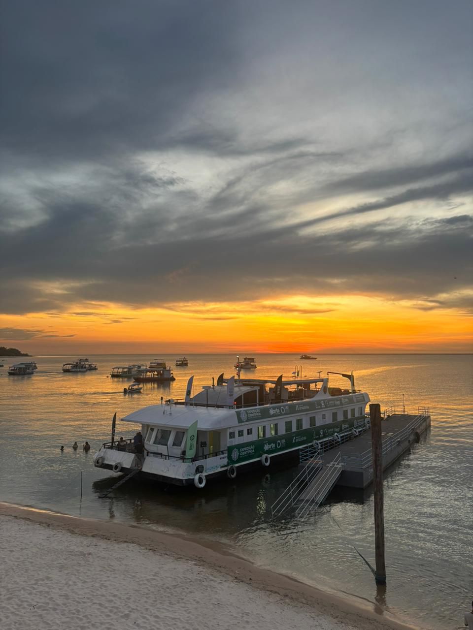 UEA na COP30: expedição científica da universidade monitora qualidade das águas amazônicas em rota até Belém